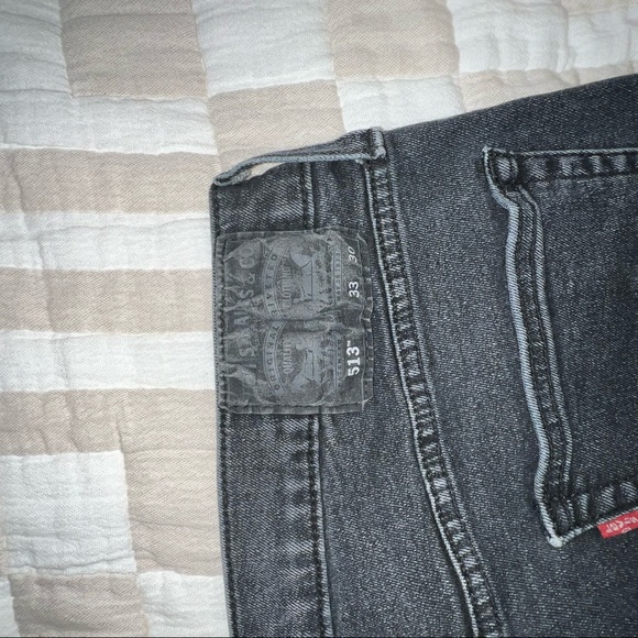 Levi’s 513 Black Jeans - Picture 3 of 3